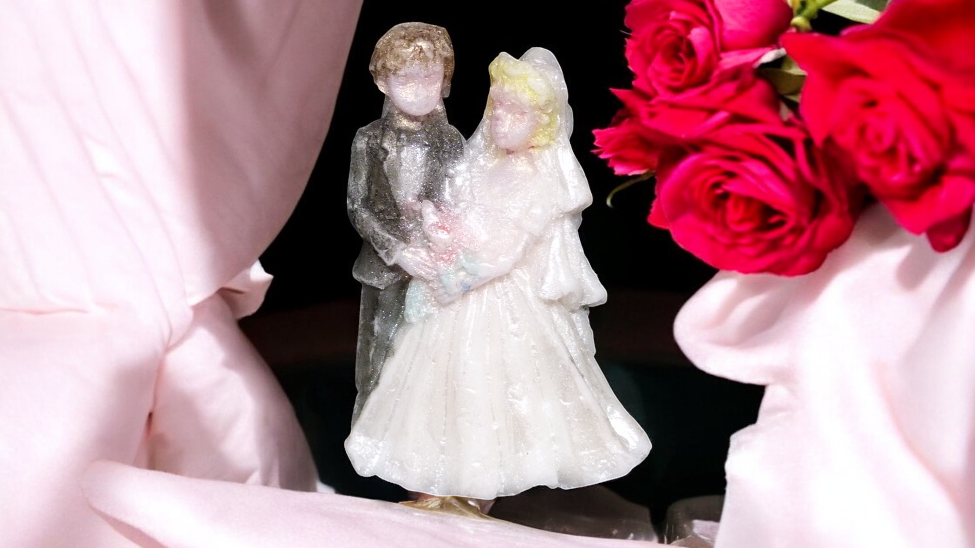 (image for) Kleine Bruidspaar Plat Zeepje met Mica