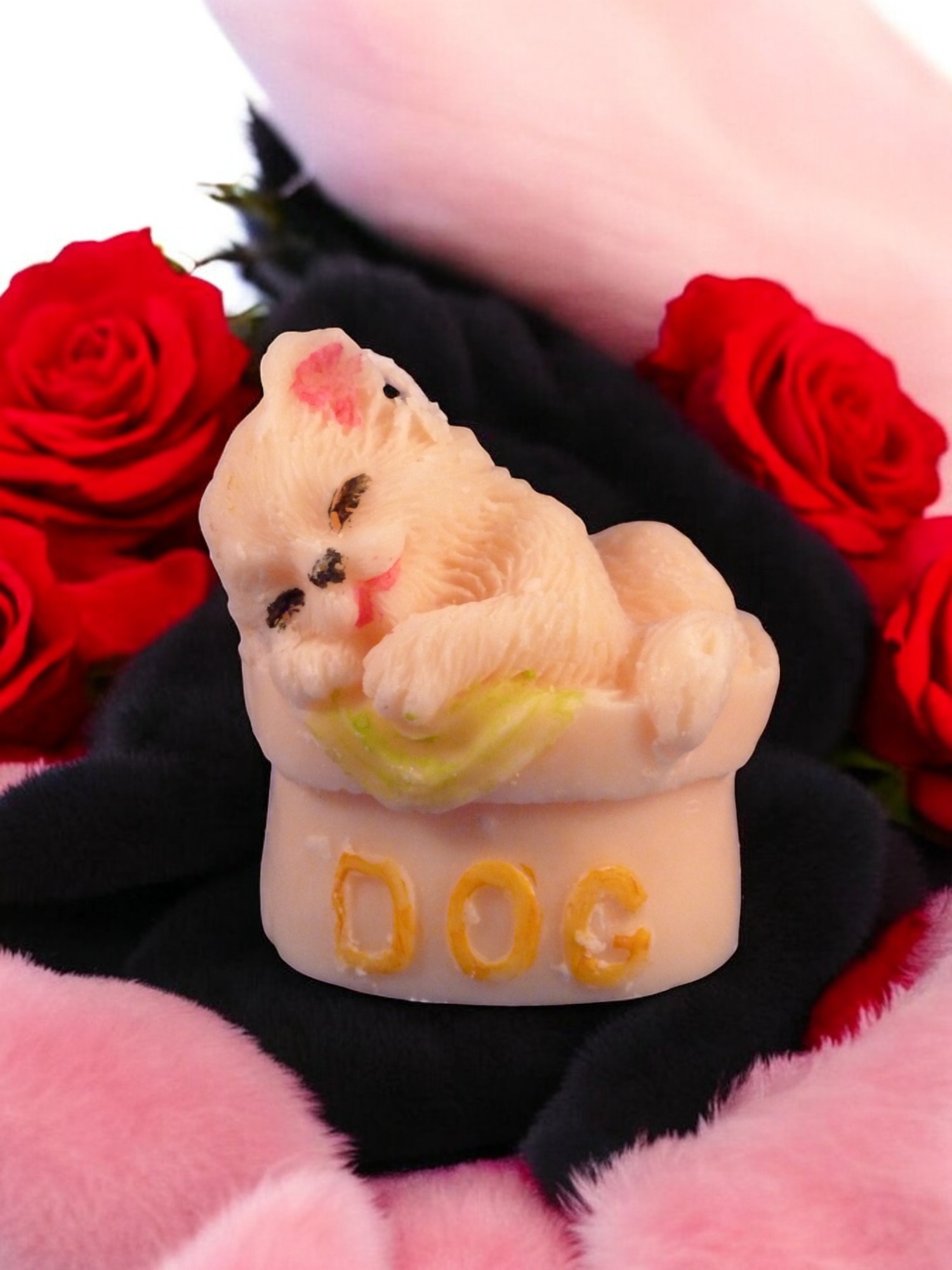 Katje in een Honden Mand Kaars (eigen creatie) (image for) Katje in een Honden Mand Kaars (eigen creatie)