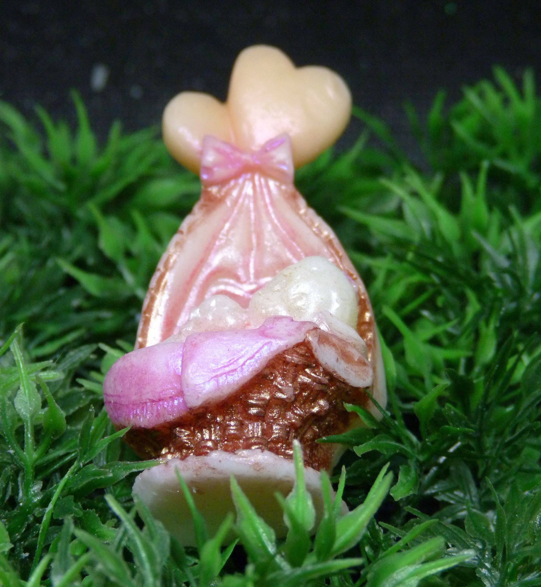 (image for) Baby in Wieg Zeepje met Mica Meisje