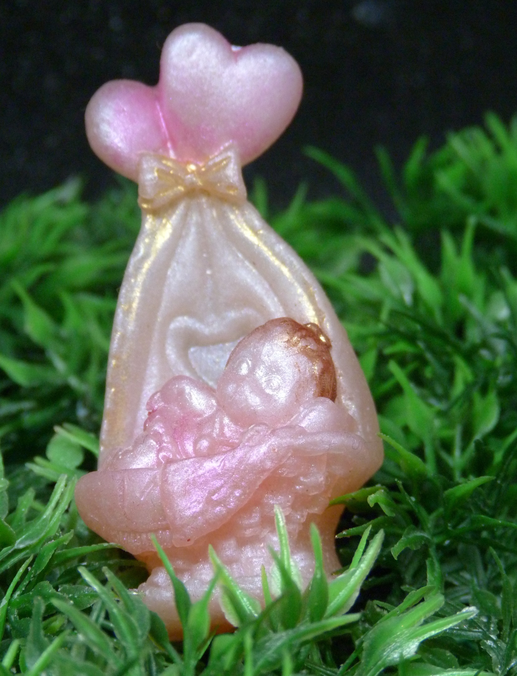 (image for) Baby in Wieg Zeepje met Mica Meisje