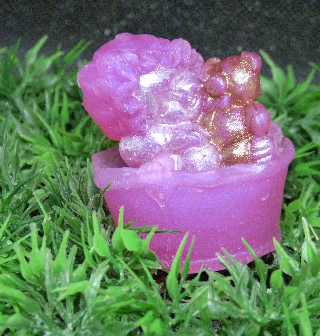 (image for) Baby in een Emmer met Beer Zeepje met Mica Meisje