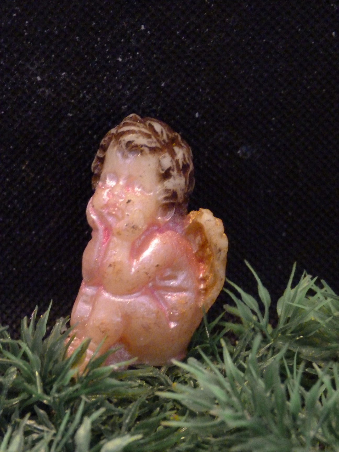 (image for) Zittende Engel Jongen Zeepje met Mica