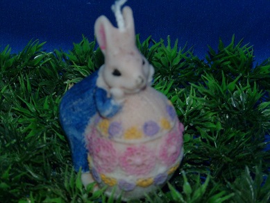 (image for) Konijn met een ei Kaars