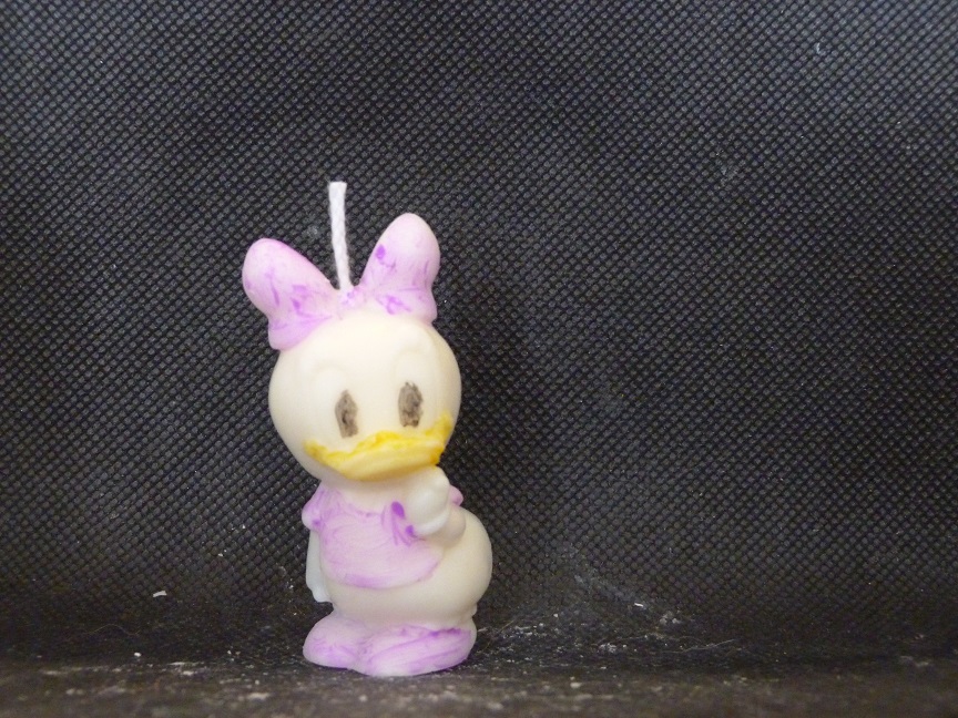 (image for) katrien duck kaars