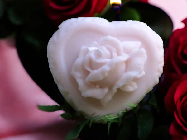 (image for) Roos op een Hart Kaars